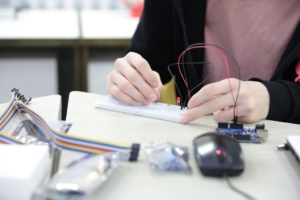 CEMAL KAMACI TEKNOLOJİ ATÖLYESİ (2)