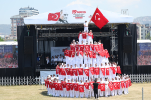 19 MAYIS, ATAT&Uuml;RK&rsquo;&Uuml; ANMA, GEN&Ccedil;LİK VE BAYRAMI COŞKUYLA KUTLANDI